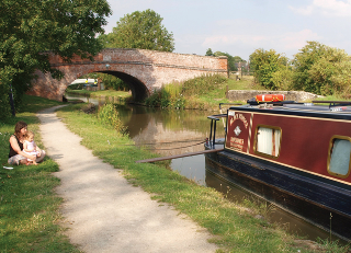 Top 10 reasons why canal boat holidays are great for families