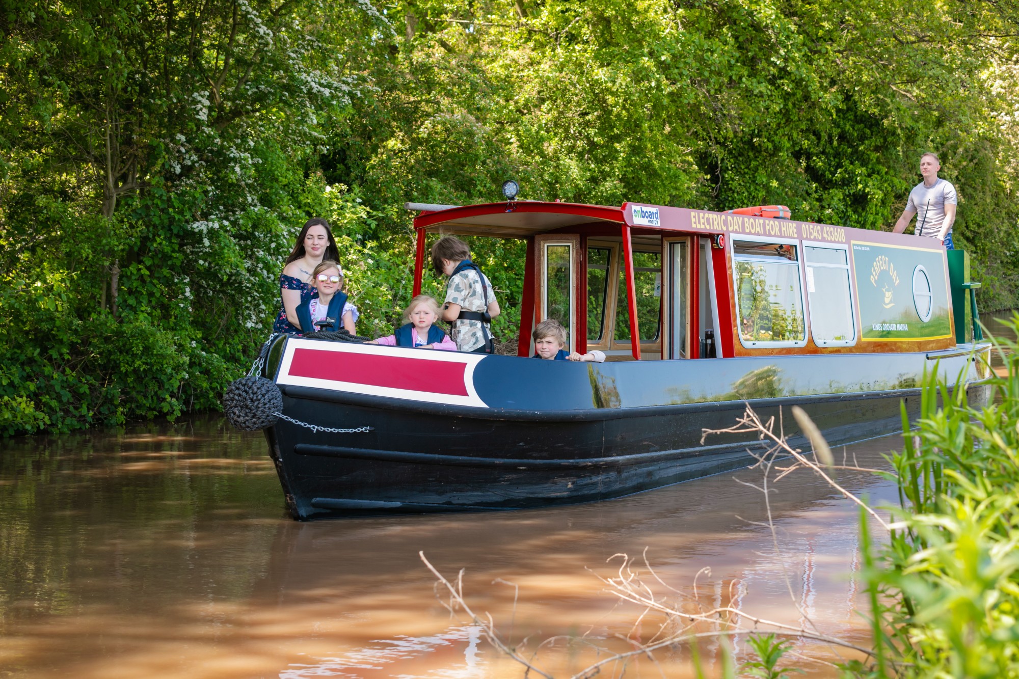 Day boat hire on the canals in Spring 2024