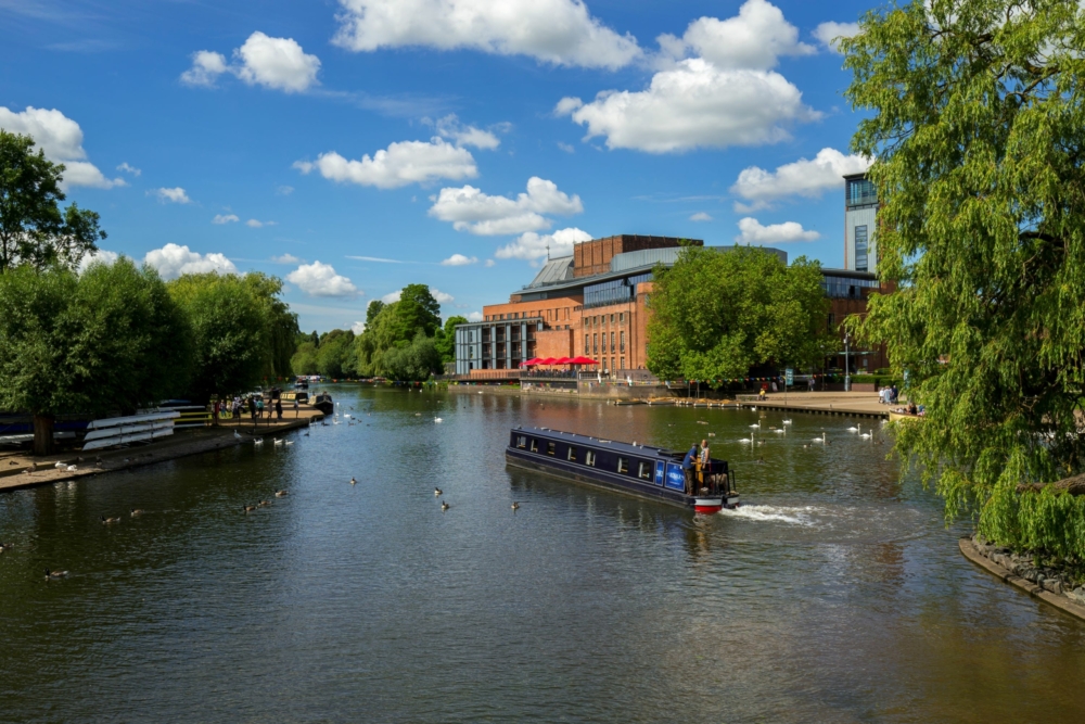 Visit Stratford-upon-Avon on a canal boat holiday
